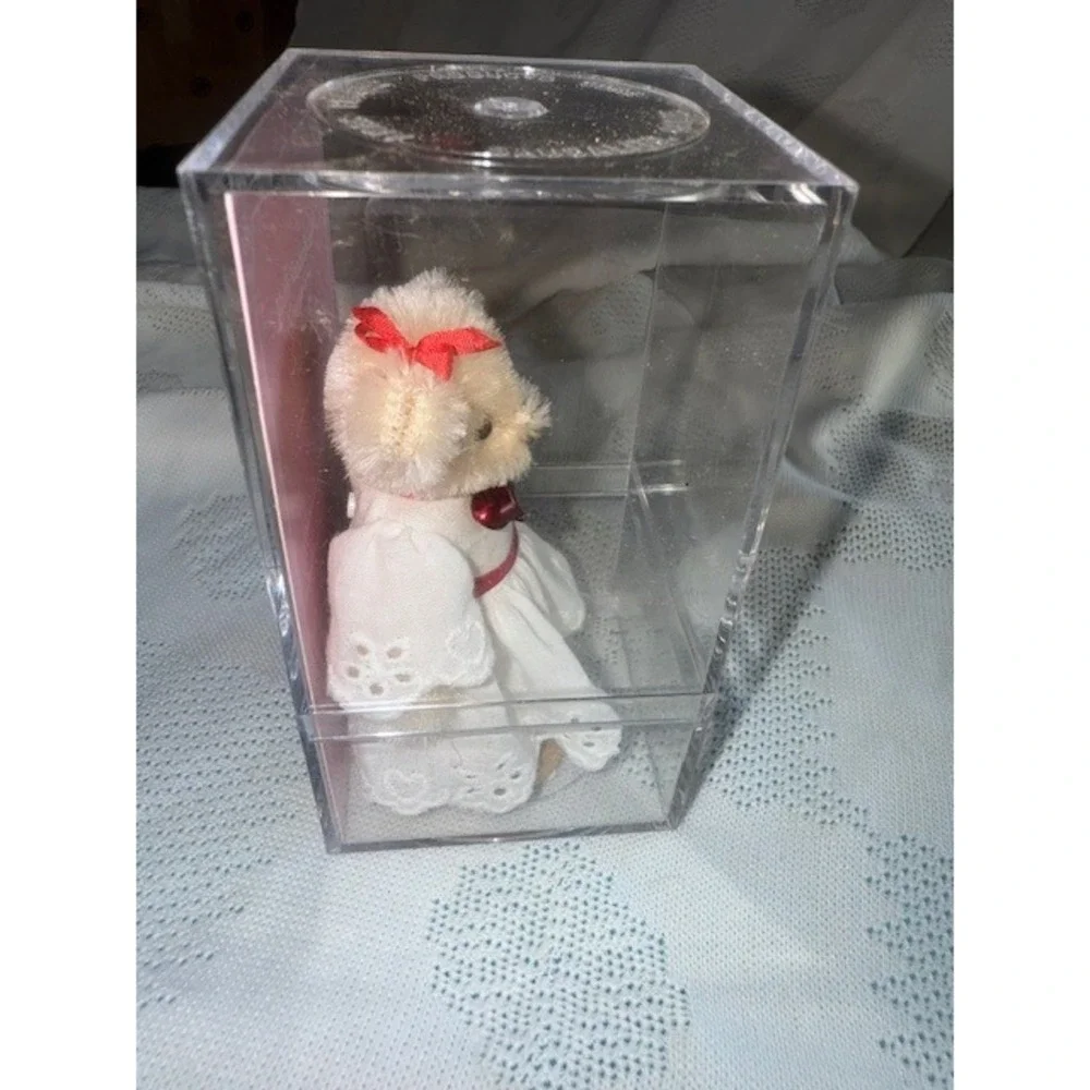 Muffy VanderBear Valentine Miniature Series Limited Edition Collectible